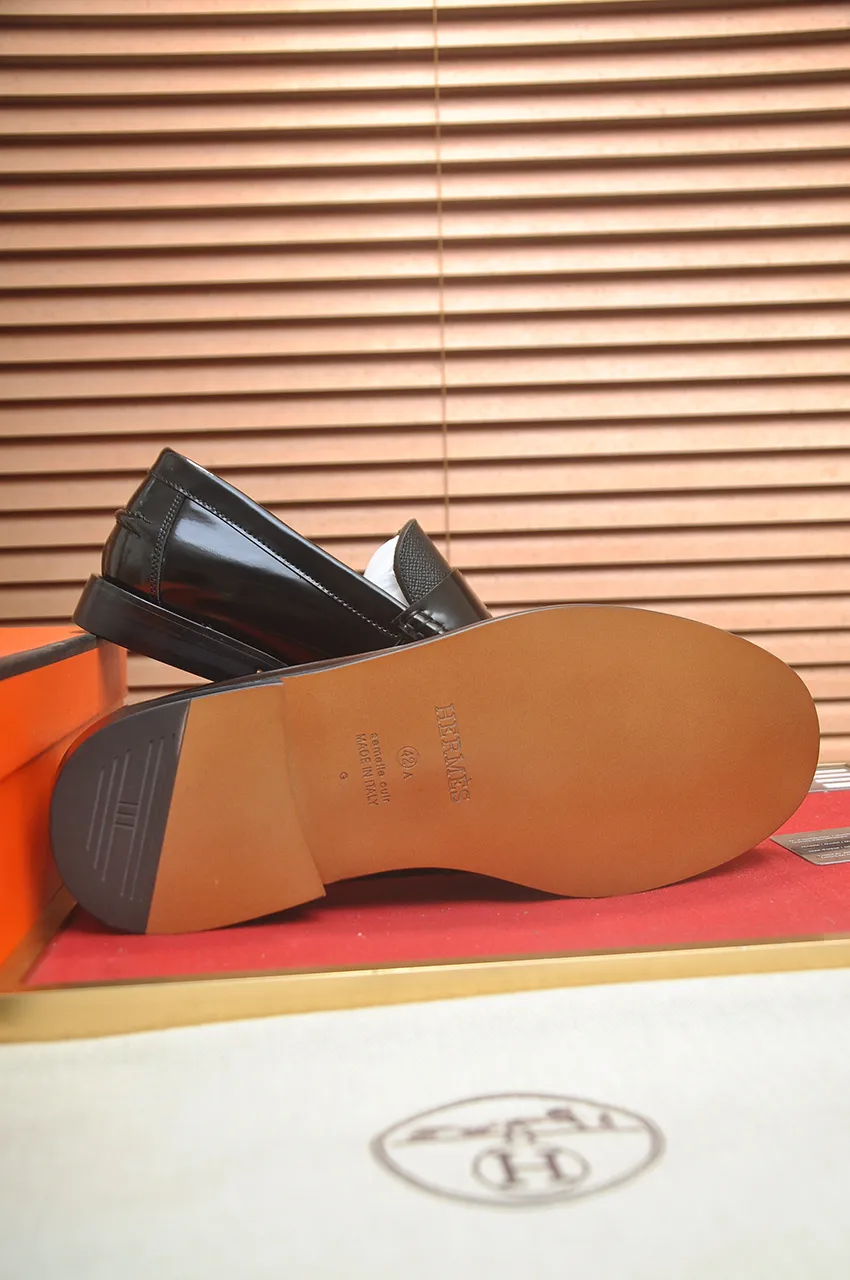 Men's shoes💰540💶[HERMES] (cowhide lining)🍀Italian top luxury🍀He does not pursue novel styles and gorgeous colors, but attracts the favor of successful men with his flawless, elegant and classic style. Formal leather shoes This very comfortable, simple and stable style allows you to easily match any style! The pattern is absolutely 1:1 refined from the original case, and we strive for excellence in materials, imported cowhide + cowhide lining💪💪💪extraordinary texture👍! .Code number: 39-45 (45 customized)